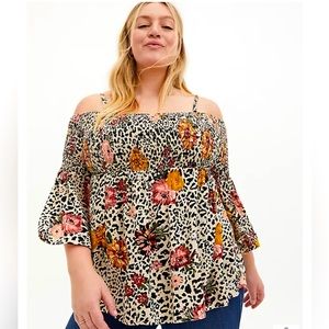 Torrid size 0 smocked babydoll cold shoulder bell sleeve top leopard floral